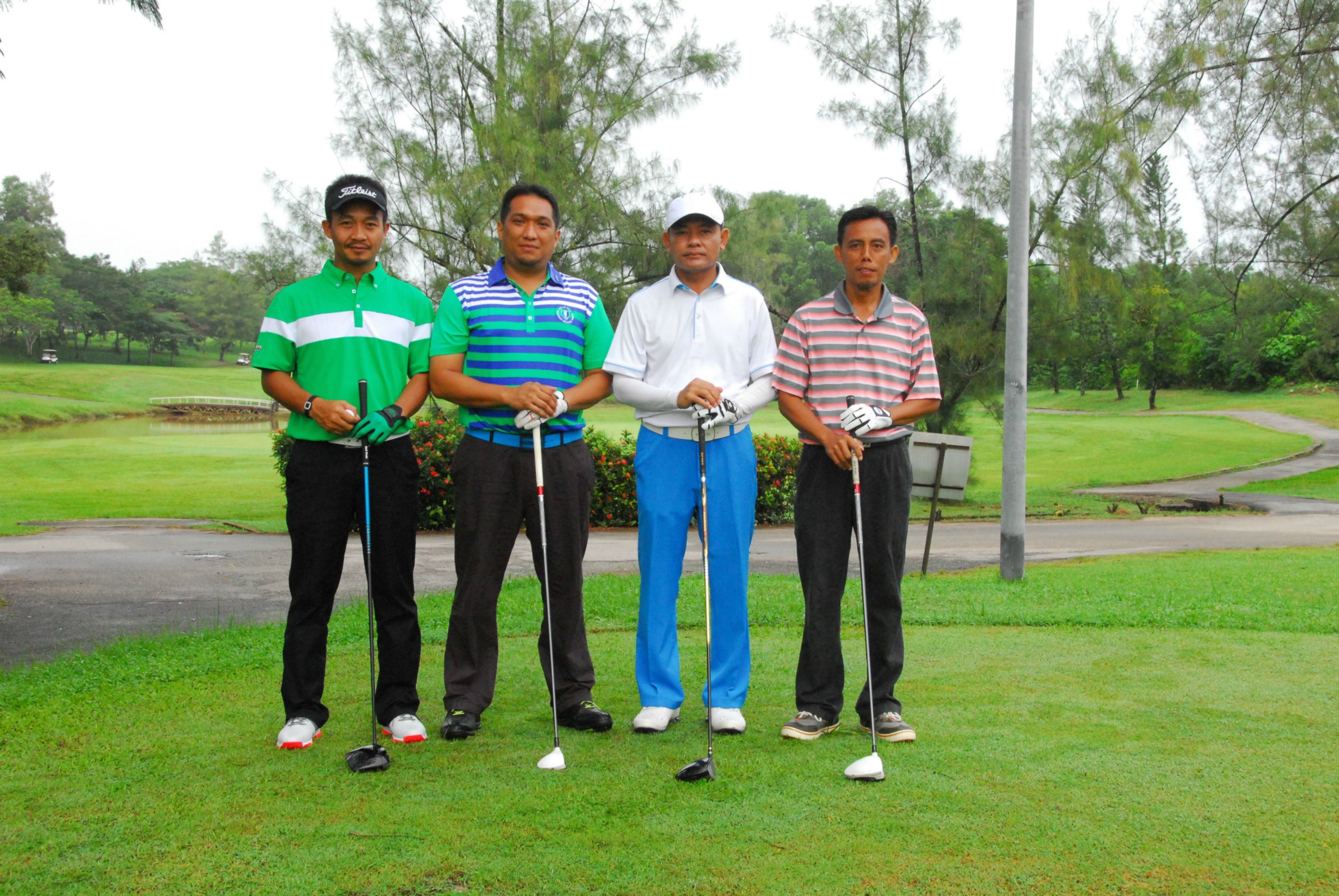 PRO15 157 GOLF DSC 0203.JPG